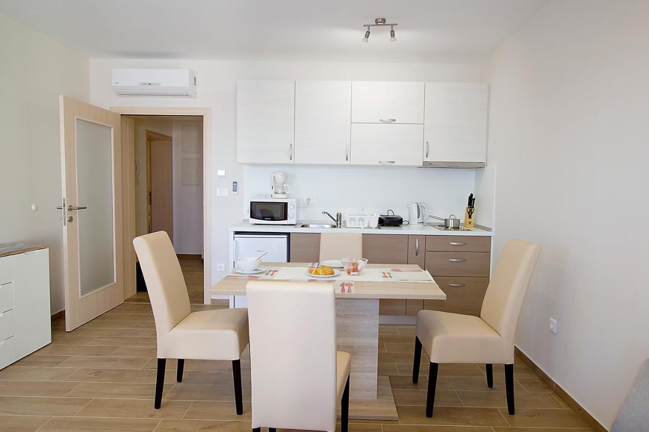 Apartment Palace 2 Taraca